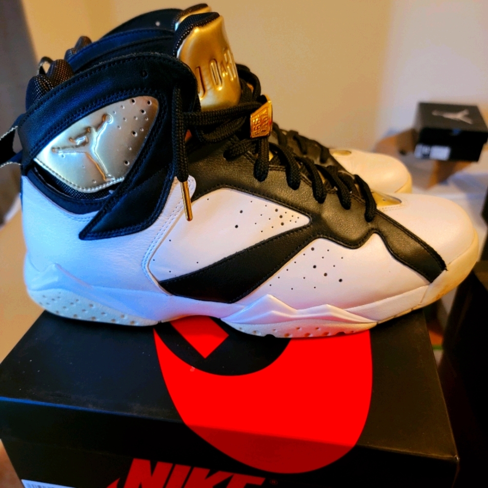 Men's sneakers